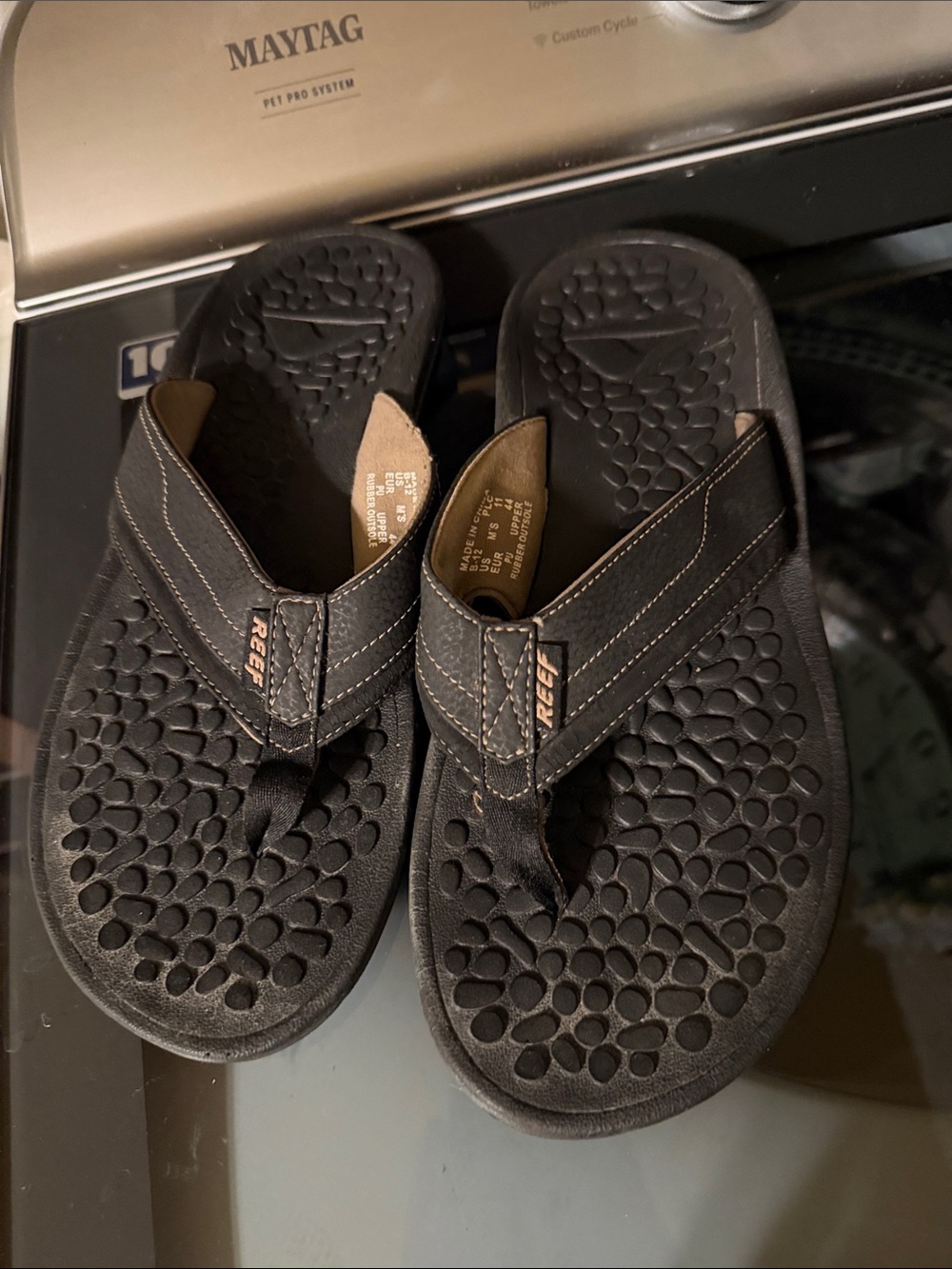 Reef Men’s Black Comfort Flip Flops Sandals Size 11 Cushion Footbed Beach Casual